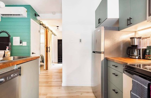Wilmington Haus | Tiny House Apt in Little Italy w OffStreet Parking
