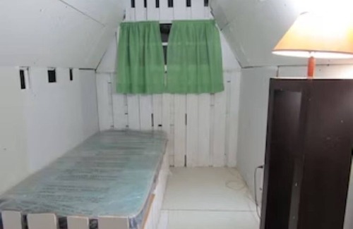 Oranjestad-West Kabine | Tiny House Cabins 4n