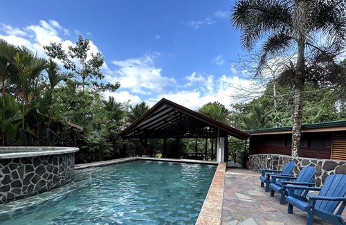 Palma Kabine | Tiny House in La Fortuna with Jacuzzi and Pool