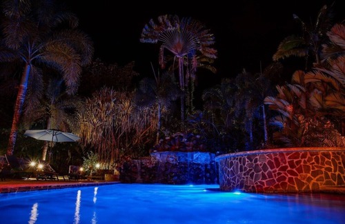 Palma Kabine | Tiny House in La Fortuna with Jacuzzi and Pool