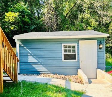 Glen Burnie Haus | Tiny House With Private Pool