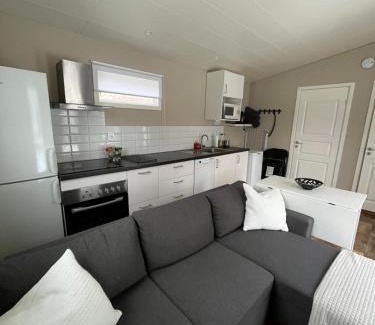 Heberg Haus | Tiny house with shared pool, max 4 people