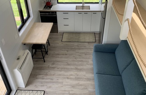 Martinborough Haus | Tiny on New York - close to vineyards in picturesque Martinborough