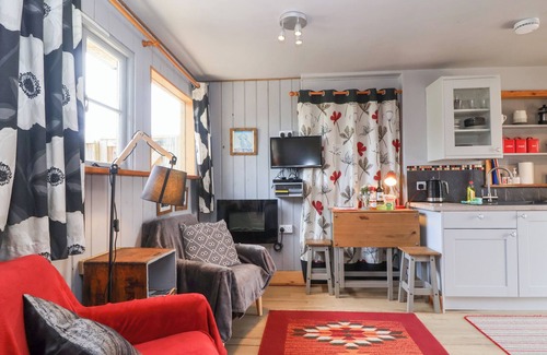 Blandford Forum Hütte | TINY WILLOW, pet friendly, with a garden in Child Okeford