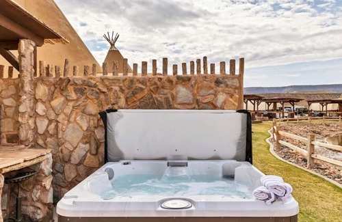 Virgin Wohnmobilvermietung | Tipi Perfect for Stargazing In Zion Chief Tipi #41 on the Pond w/ 1 King Bed, Hot Tub & Outdoor Kitchen