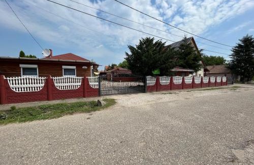 Tiszakeszi Wohnung | Tiszavirág apartman