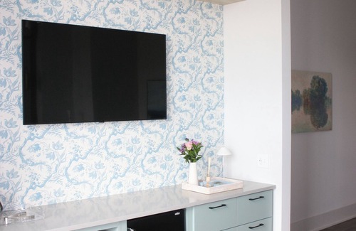 Cumming Wohnung | Toile & Bubble Blueberry Thyme Suite