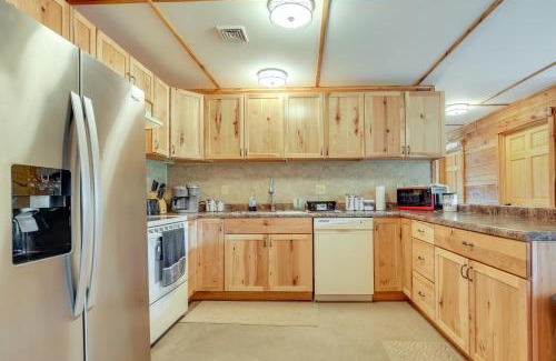 Toivola Haus | Toivola Home with Fire Pit 8 Mi to Lake Superior!