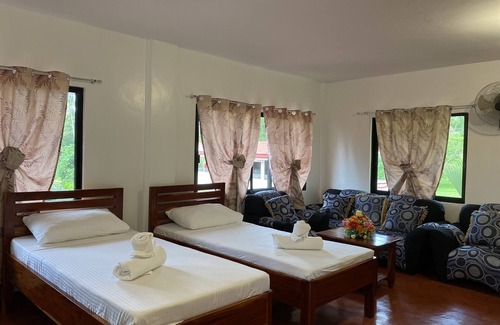 Mambajao Hotel | Tongatok Cliff Resort