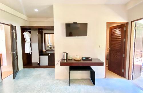 Ko Sire Haus | Tonmai by Seeds of Change