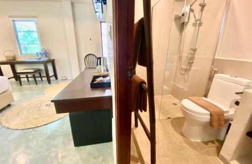 Ko Sire Haus | Tonmai by Seeds of Change