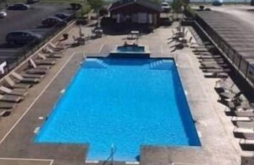 Sandusky Haus | Top Floor Condo By the Water