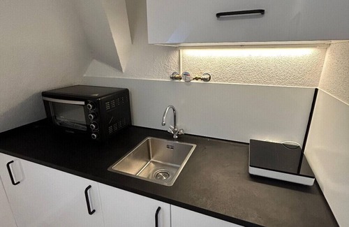 Alt-Muhlburg Wohnung | Top-floor hideaway for two in Karlsruhe-Mühlburg - APOLONIAliving