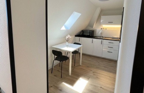 Alt-Muhlburg Wohnung | Top-floor hideaway for two in Karlsruhe-Mühlburg - APOLONIAliving