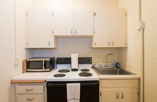 Anniston Wohnung | Top floor Studio in historic Anniston building