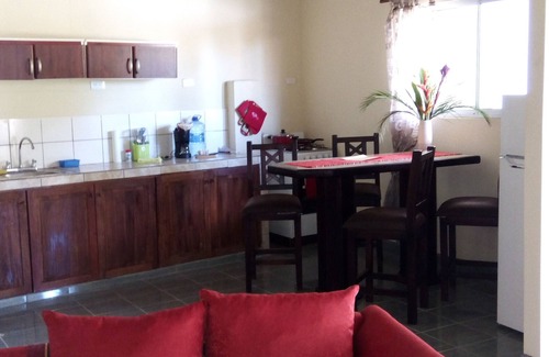 San Isidro de Grecia Wohnung | Top of the Mountain, neue, moderne Lodge in amerikanischem Besitz
