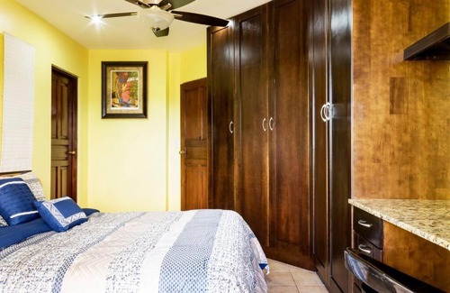Coco Sunset Hills Wohnung | TOP ON THE HILL OCEAN VIEW CONDO, PERSONALLY OWNED