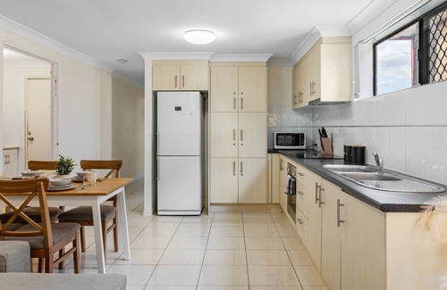 Robertson Haus | Top Value | Dual-Living Sleep 15 | Great Location