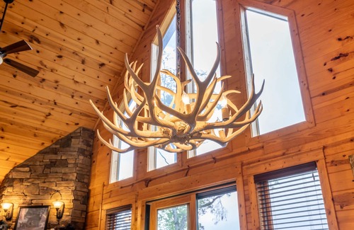 Wolf Laurel Kabine | Top view on the mountain!~Sunsets & luxury for 10~Hatley Pointe ski-in/ski-out~