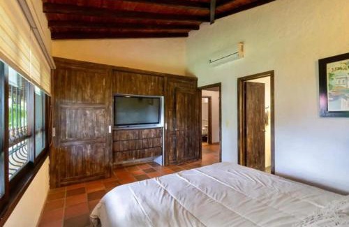 Giron Hotel | Topowa Club House Resort