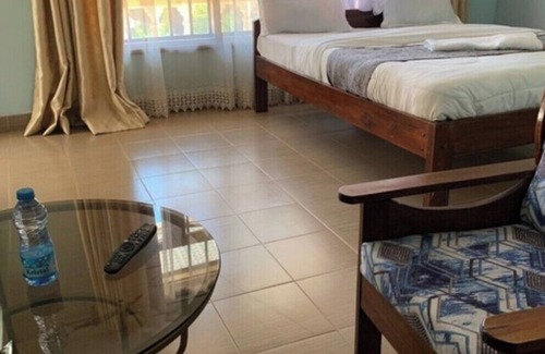 Kisumu Hotel | Torchys Lounge Hotel in Kisumu Unit 8