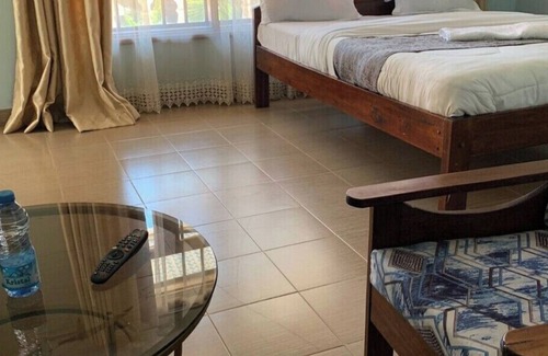 Kisumu Hotel | Torchys Lounge Hotel in Kisumu Unit 10