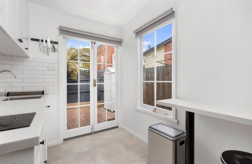 Battery Point Haus | Toris on Hampden Heritage Charm Near Salamanca