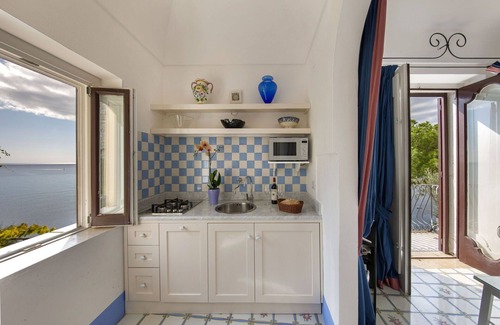 Montepertuso Villa | Torre Sponda - Cisterna Piccola, Private Beach