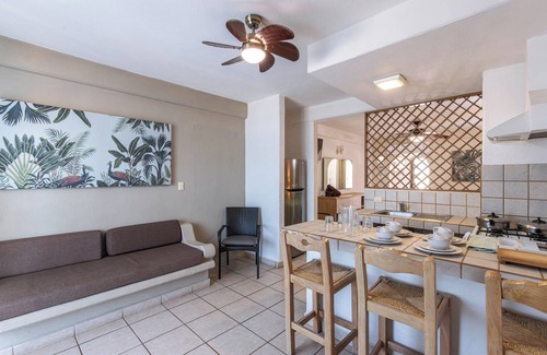 Rincon de Guayabitos Hotel | Torreblanca Beach Hotel and Suites Guayabitos - Desayuno y Comida Incluido