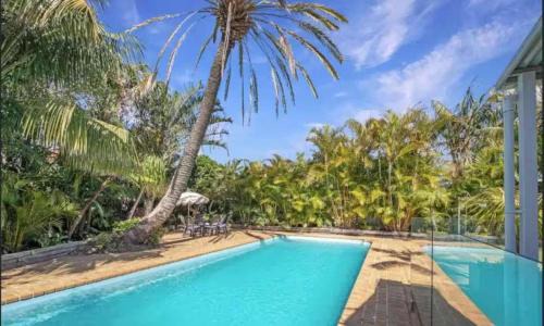 Merewether Haus | Tosca Elegant Merewether Beach House with Pool