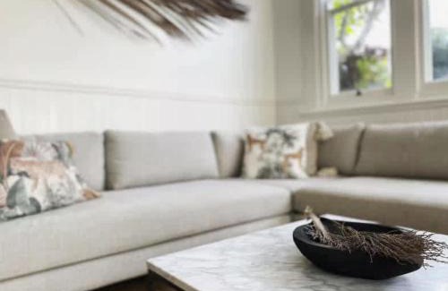 Merewether Haus | Tosca Elegant Merewether Beach House with Pool