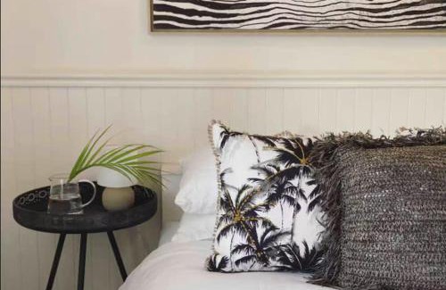 Merewether Haus | Tosca Elegant Merewether Beach House with Pool