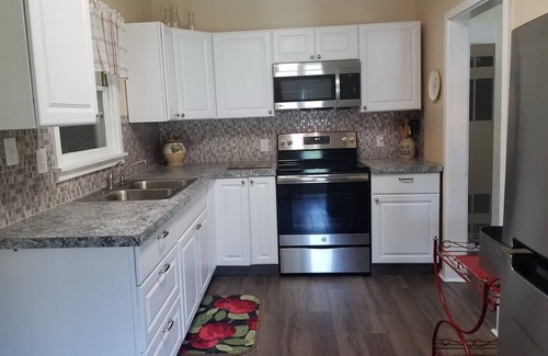 Essexville Wohnung | Komplett renovierte 1 Schlafzimmer Wohnung