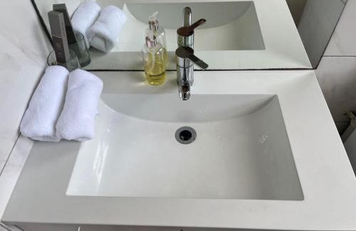 Totara Vale Haus | Totara Vale, Free Coffee, parking and wifi, near Glenfield Mall and highway 18,1