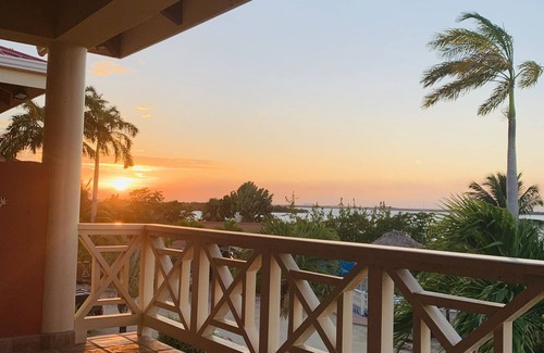 Placencia Eigentumswohnung | Sunset Pointe 2. Stock Private Waterfront Paradise