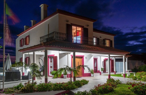 Ponta Delgada Villa | TOURISTISCHE VILLA in Ponta Delgada, São Miguel bis 12 Personen mit Meerblick