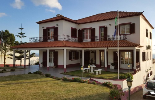 Ponta Delgada Villa | TOURISTISCHE VILLA in Ponta Delgada, São Miguel bis 12 Personen mit Meerblick