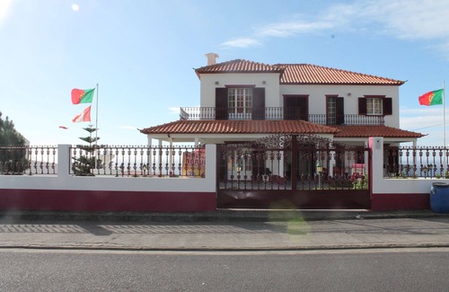 Ponta Delgada Villa | TOURISTISCHE VILLA in Ponta Delgada, São Miguel bis 12 Personen mit Meerblick