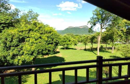 Paraguari Bed & Breakfast | Tower Suites