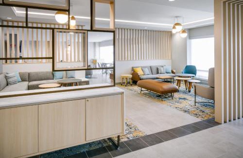 Summit Corners Hotel | TownePlace Suites by Marriott Oconomowoc