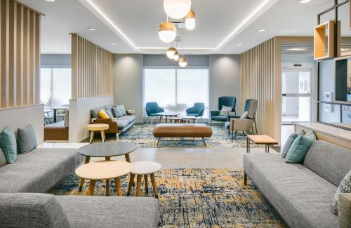 Summit Corners Hotel | TownePlace Suites by Marriott Oconomowoc