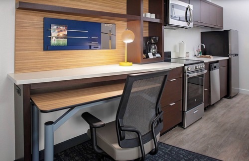 Airport North Hotel | TownePlace Suites by Marriott Orlando Airport