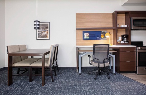 Airport North Hotel | TownePlace Suites by Marriott Orlando Airport