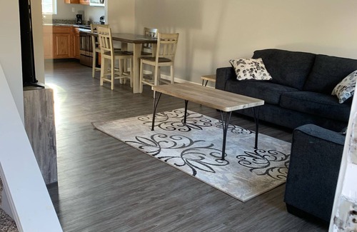 Cheat Lake Haus | Townhome near Cheat Lake. Minutes to I-68 & approx 6 miles to WVU Stadium