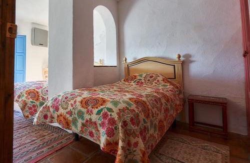 Gaucin Haus | Townhouse Sleeps 6 with Private Pool