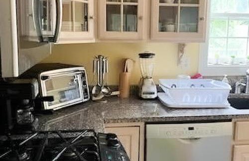 Southwest Harbor Haus | Toya's Cottage