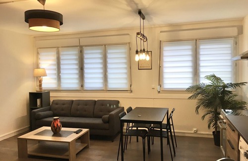Meudon-la-Foret Wohnung | Très Beaux 2 Pièces de 50m2 Proche Vélizy