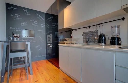 Encarnacao Wohnung | Eine moderne und stilvolle, 2 BR in Lissabon Zentrum, für 4 Personen - Principe Real