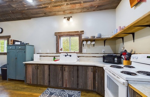 Wetmore Kabine | Trail 7*Air Hockey*Pool Table*Trailer Parking