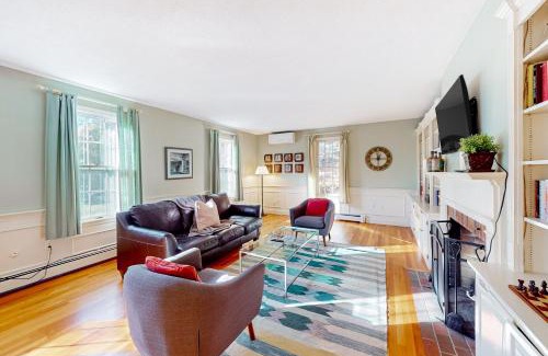 North Falmouth Haus | Trails & Beach Getaway